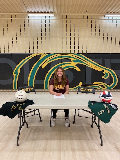 Abby Baer Signs NLI for Volleyball